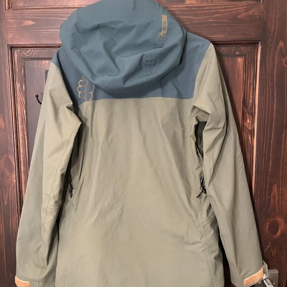 TREW Women's Astoria two-tone Shell Jacket Green - Picture 3 of 3